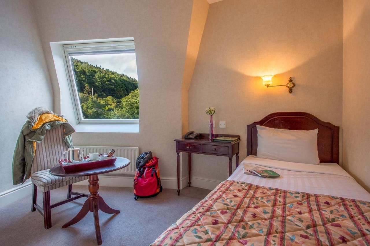 Отель The Glendalough Hotel Лара